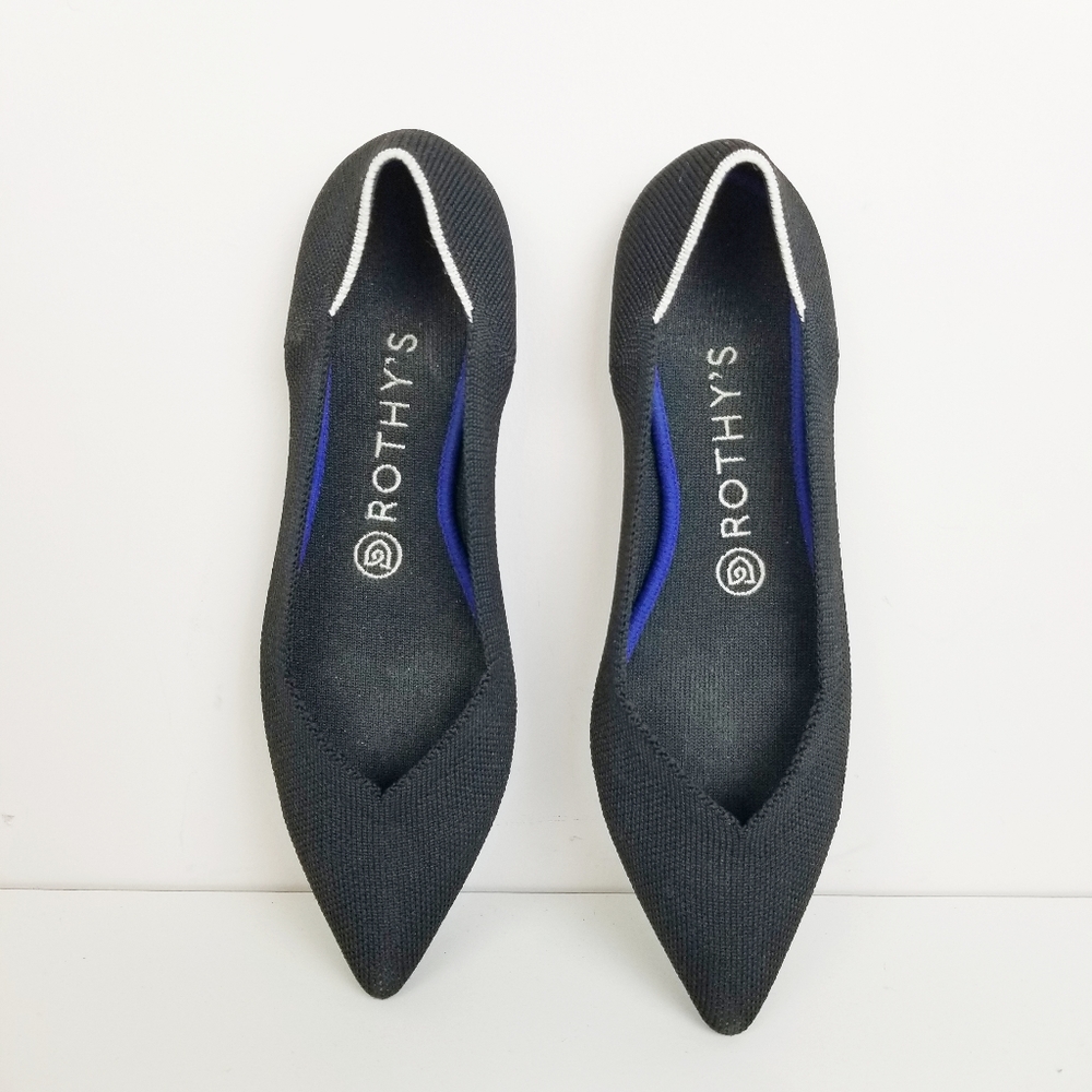 Rothys Pointed black flats Size 8